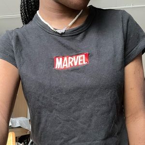 Cropped Marvel tee